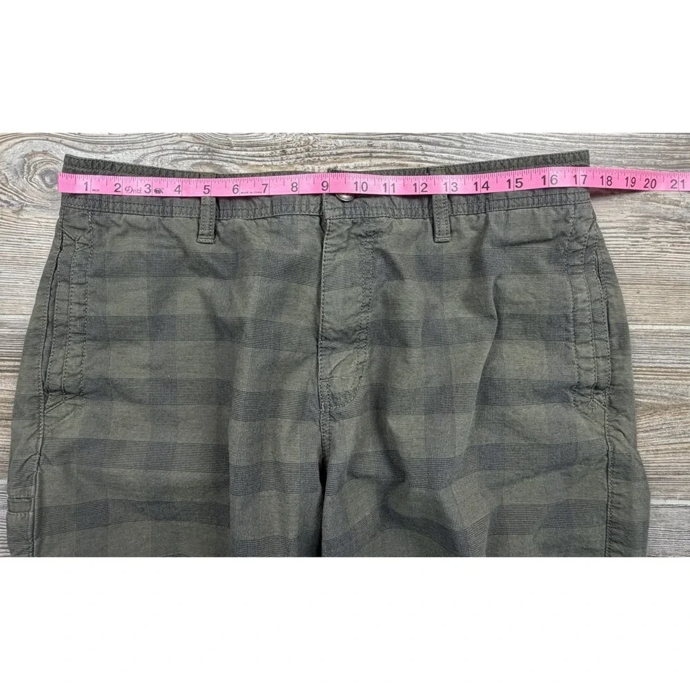 The North Face‎ Chino Shorts Mens Size 36 Green Plaid Gorpcore Hiking Outdoor